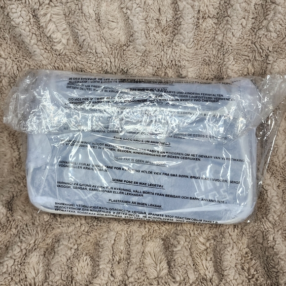 LOUNGEFLY LA Dodgers Crossbody Bag - Picture 4 of 7